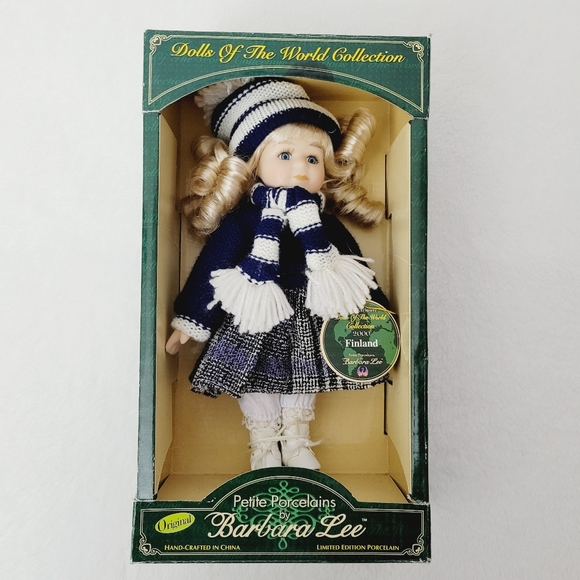 Petite Porcelains by Barbara Lee Dolls of the World Collection - Picture 9 of 9